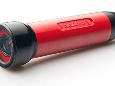 LUXUS PUR Compact Camera with MCIL4M